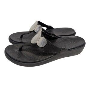 Crocs Sanrah Hammered Medallion Circle Wedge Black Thong Sandals Womens Size 8